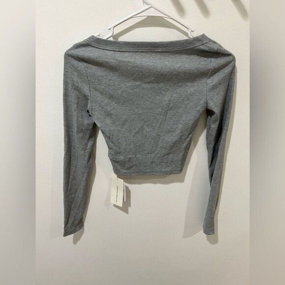 Commense NWT Grey Fall Chic Ribbed Knit Long Sleeve Cropped Top Women XS - Picture 3 of 7